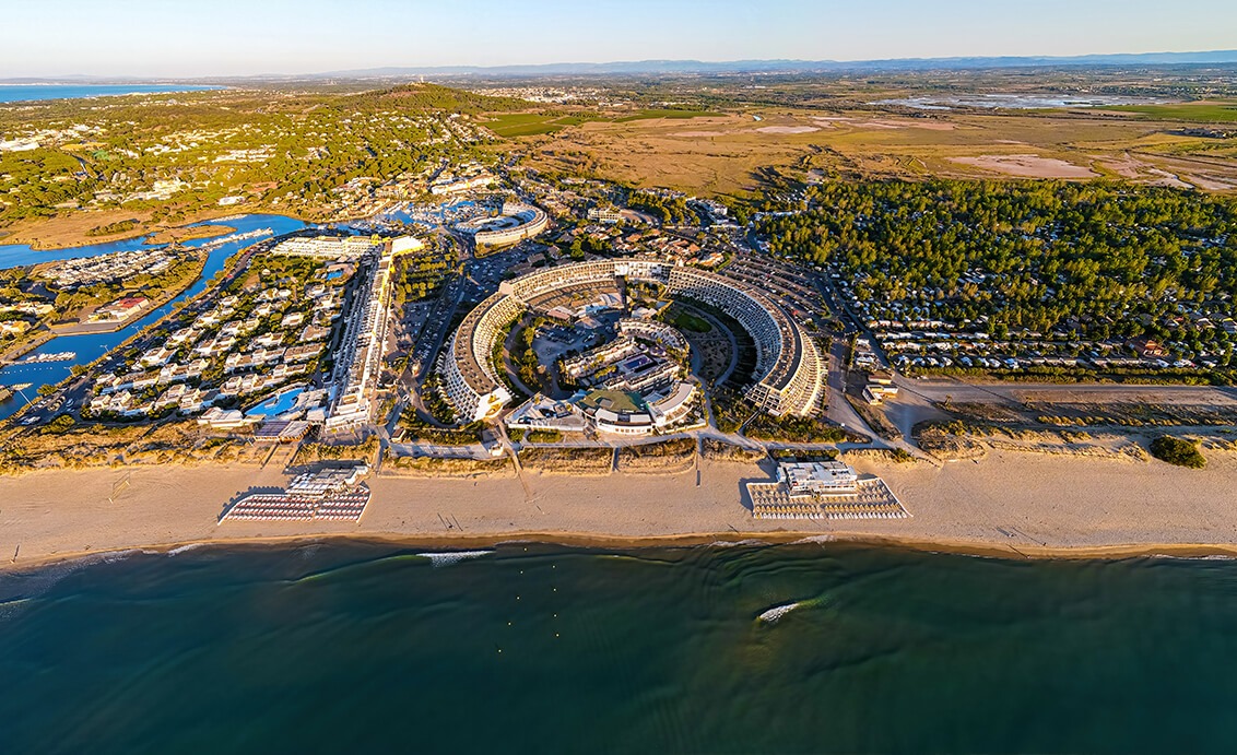 bord de mer coursives cap d'agde village naturiste herault sud de france occitanie cap nat california group